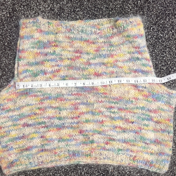 Handmade Multicolor Knit Sweater Vest – Cropped Wool Blend Tank Top | 90s Y2K - Picture 4 of 6